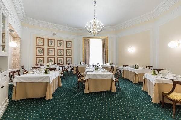 Hotel Carlton 9