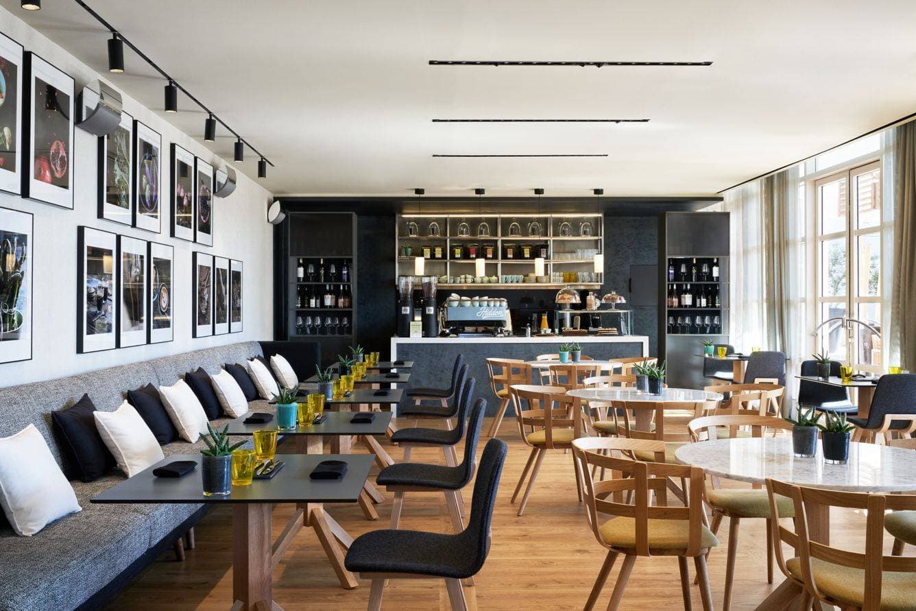 Hotel Arts  7