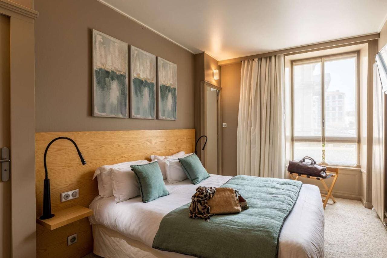 Best Western Grand Hotel De Bordeaux 12