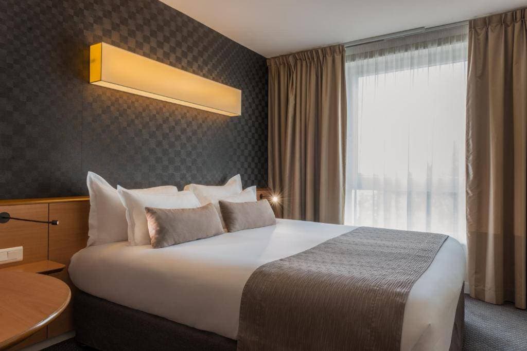 Best Western Plus Paris Saclay 18