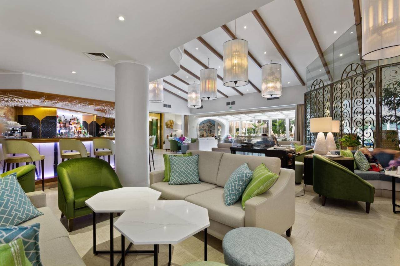Four Seasons Country Club 25