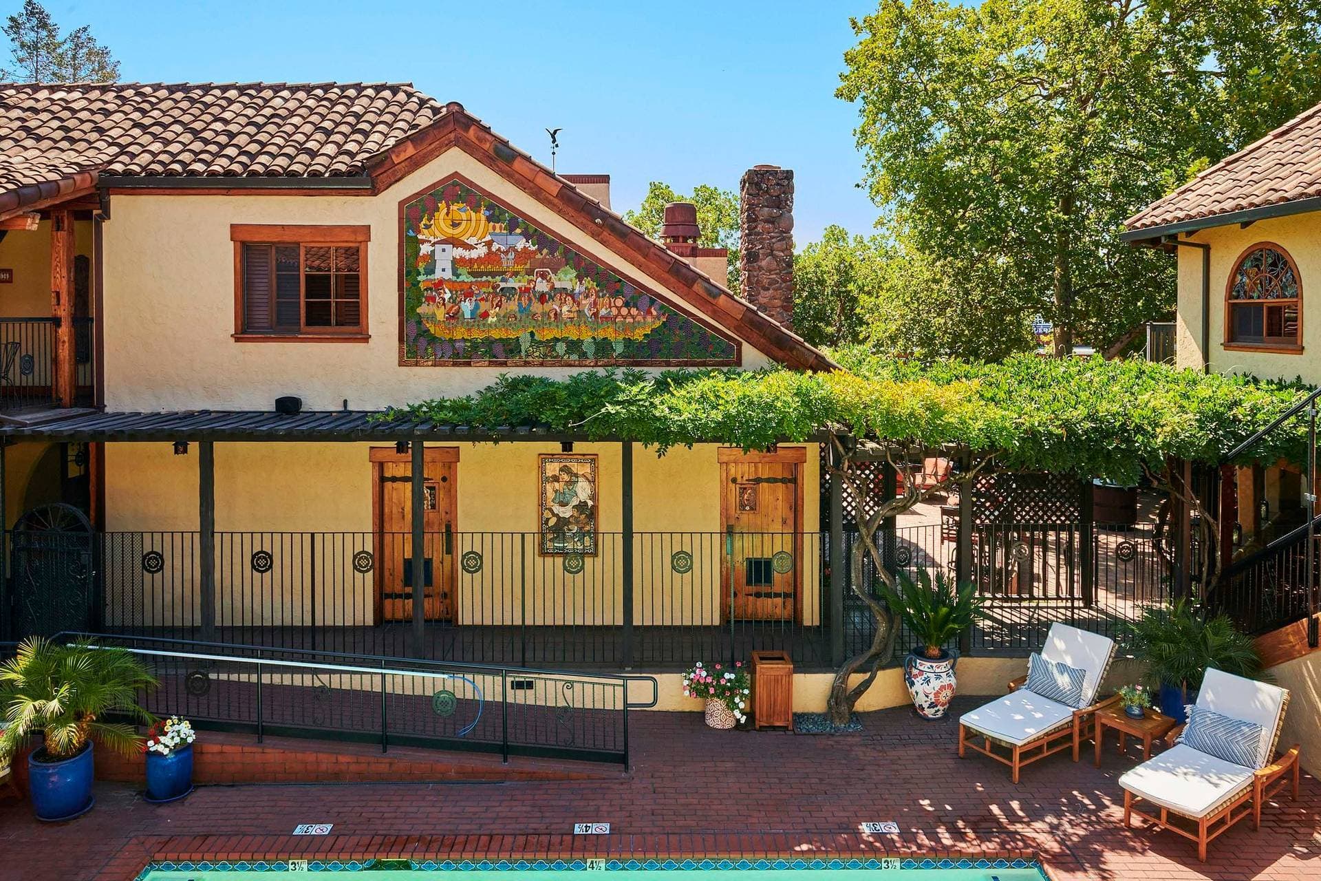 Rancho Caymus Inn 8