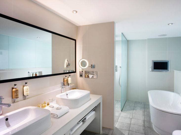 Holiday Inn Bristol City Centre 25