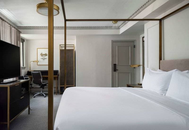 Hotel Phillips Kansas City, Curio Collection by Hilton 26