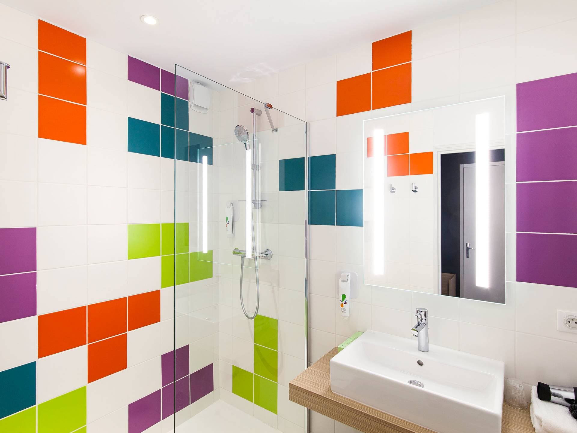 ibis Styles Poitiers Nord 9