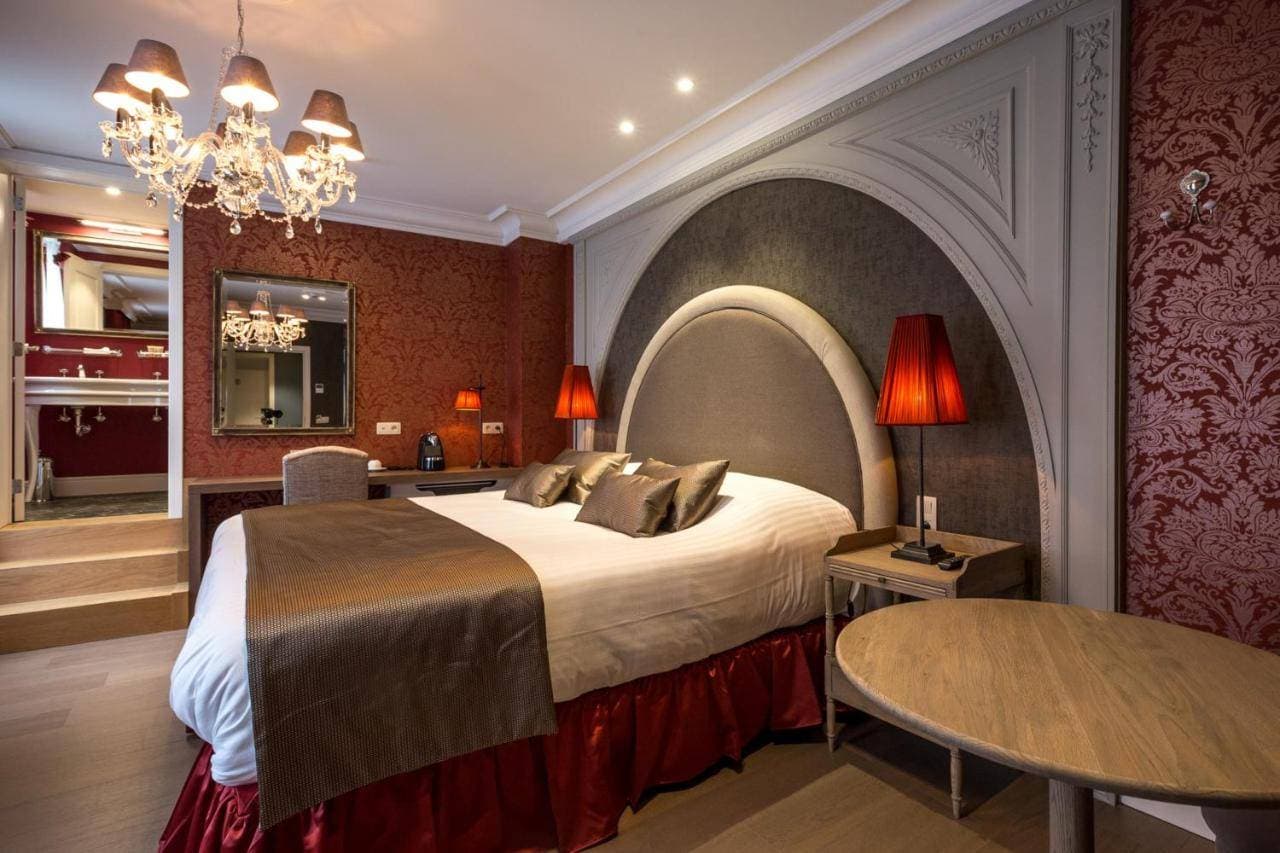 Hotel De Castillion 12