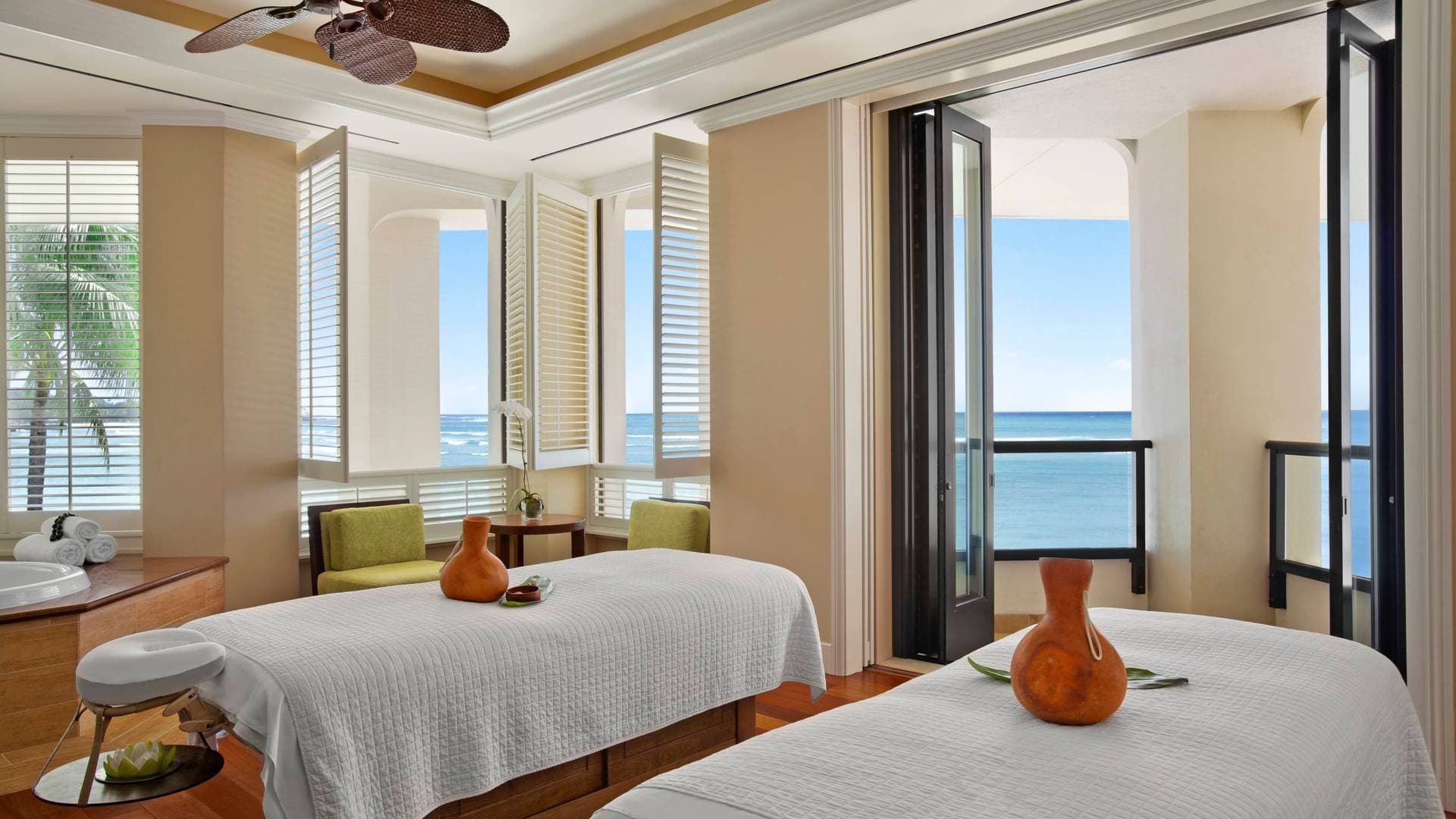Moana Surfrider, A Westin Resort & Spa, Waikiki Beach 42
