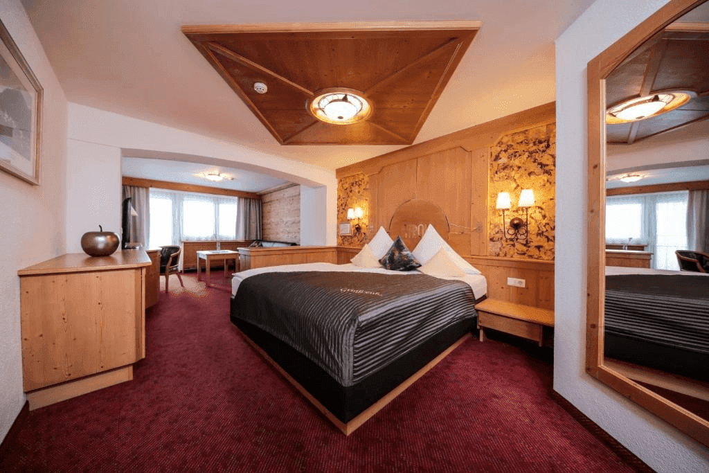 Hotel Tirol Ischgl 10