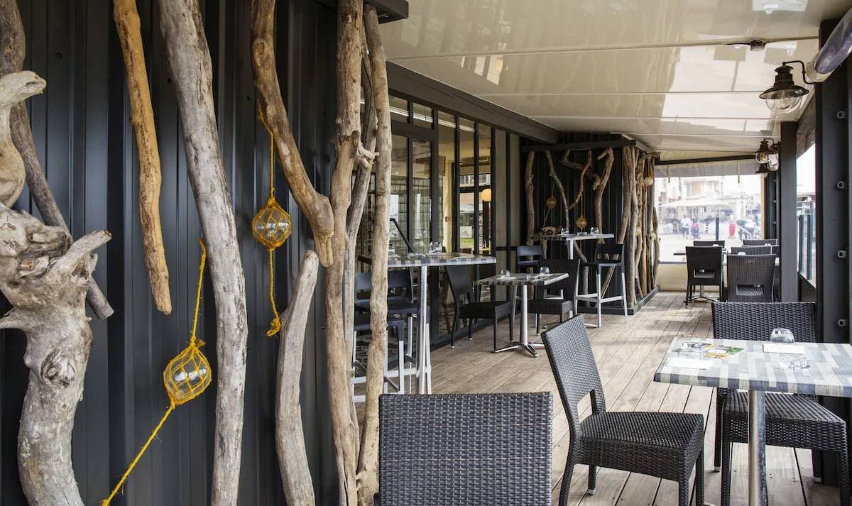 L'Hôtel Port Marine 5