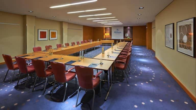 Hilton Dusseldorf 16