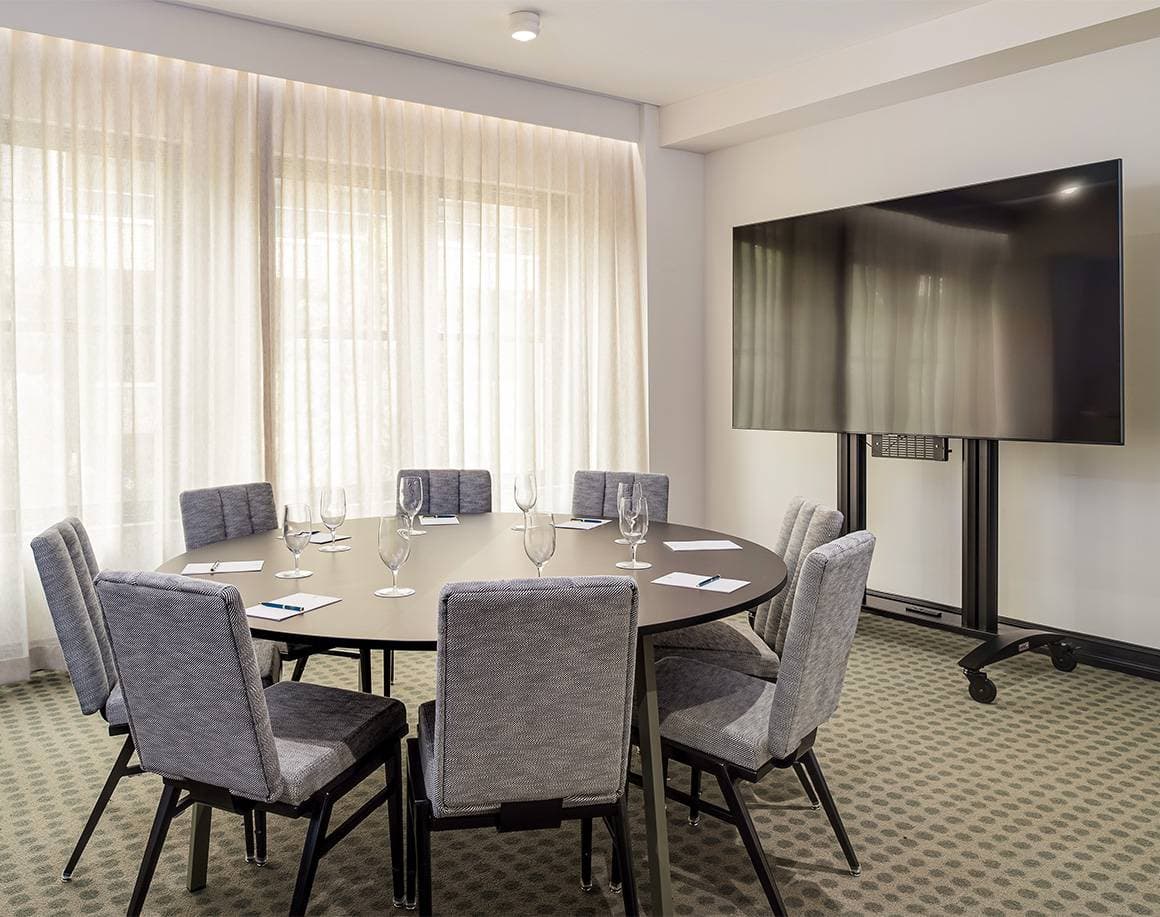 The Flat Iron Hotel 20