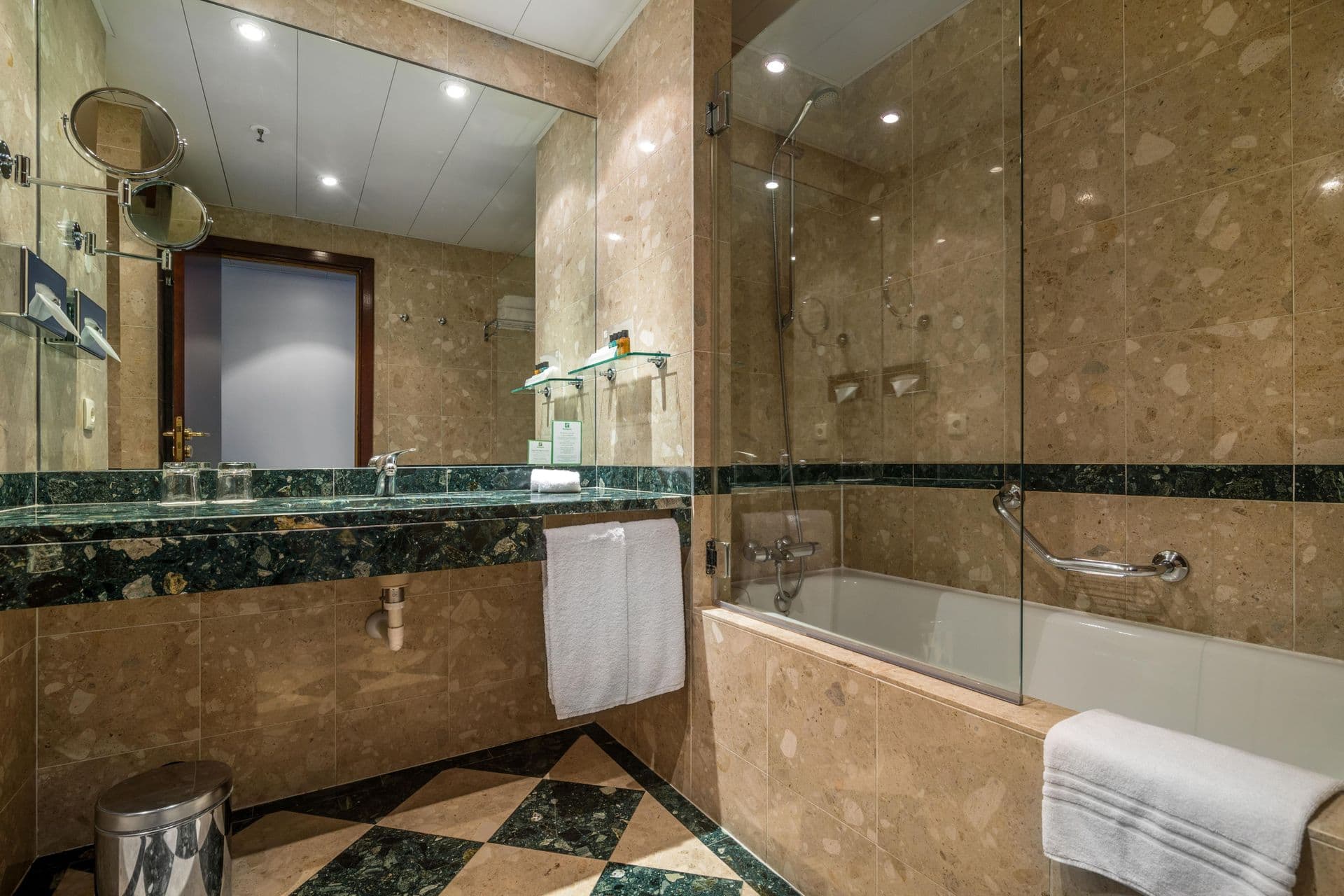 Holiday Inn Porto Gaia by IHG 10