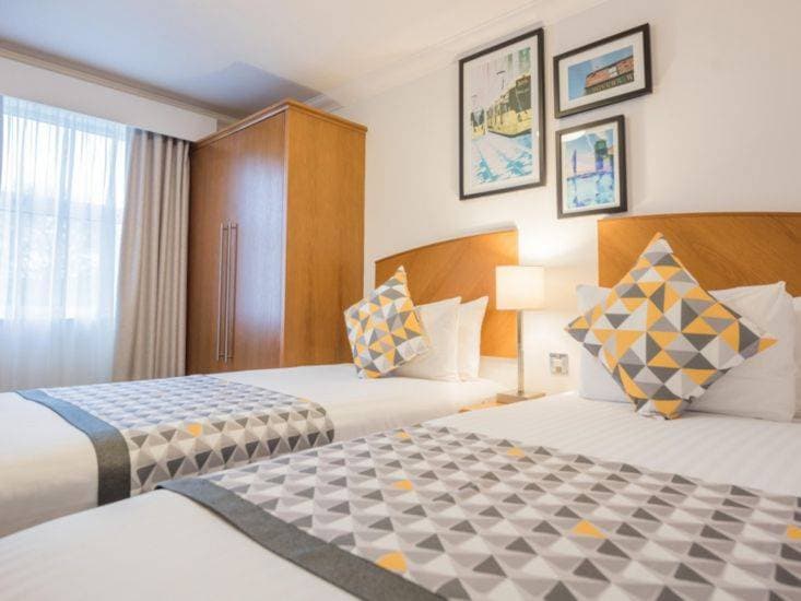 Holiday Inn Manchester West 6