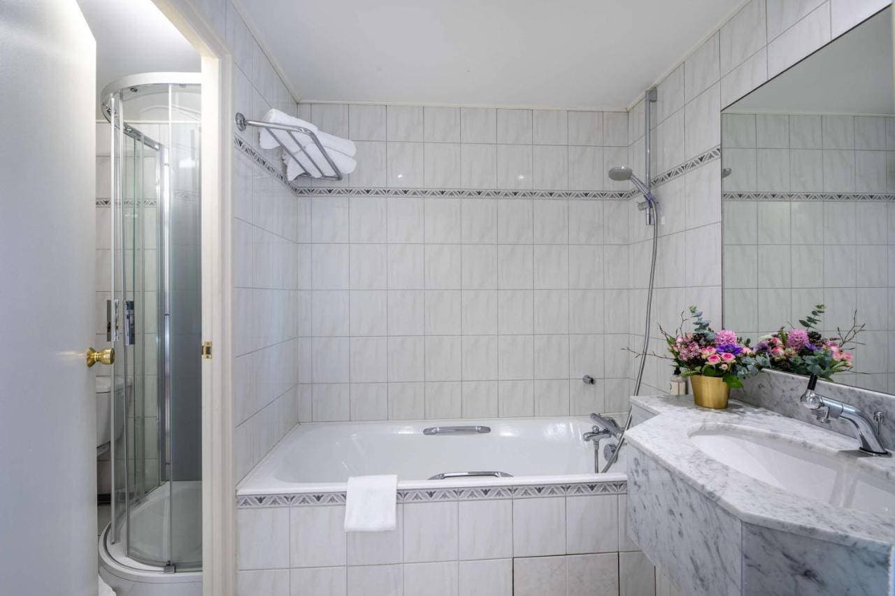 Best Western Grand Hotel De Bordeaux 14