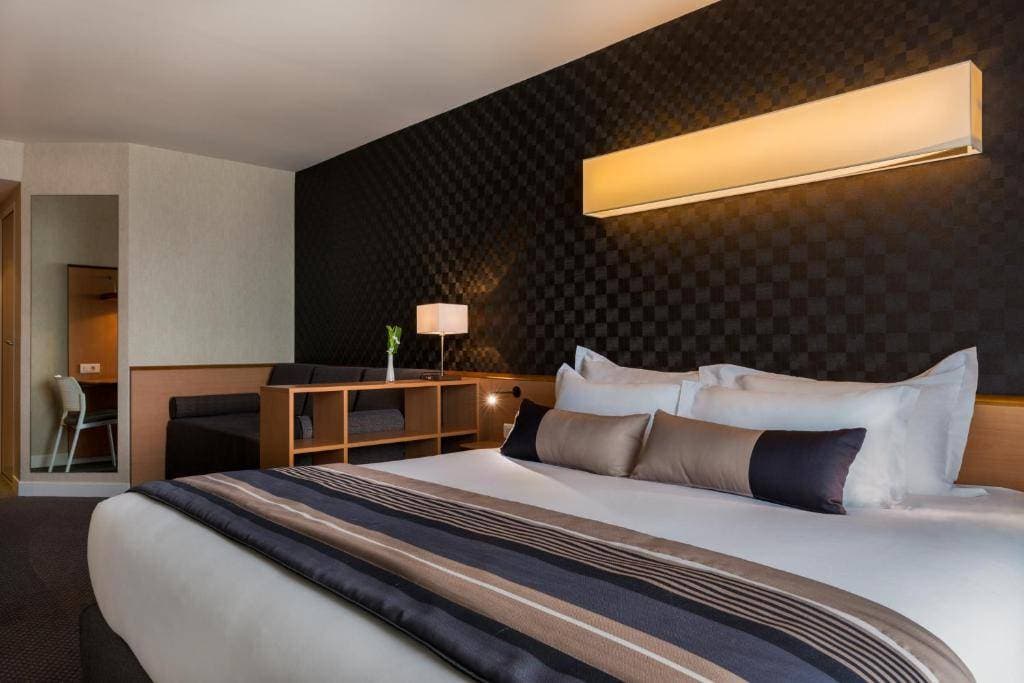 Best Western Plus Paris Saclay 21