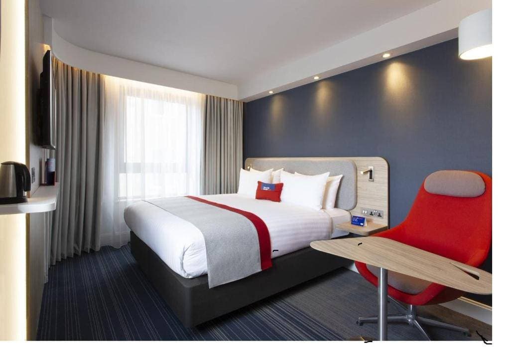 Holiday Inn Express Edinburgh City Centre by IHG 8