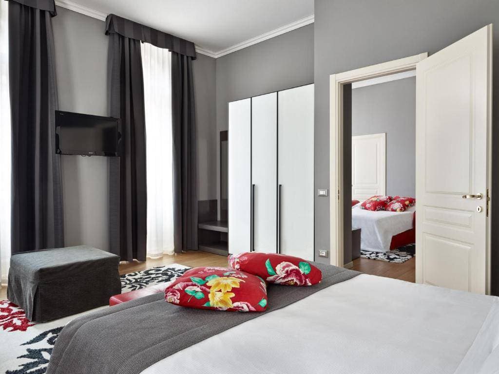 Palace Suite 25