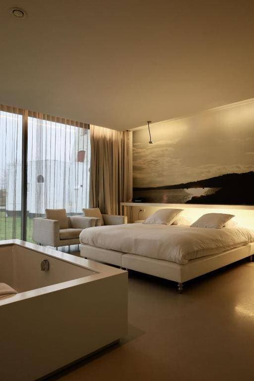 D-Hotel 9