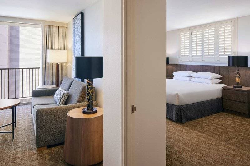 Embassy Suites Waikiki Beach Walk 61