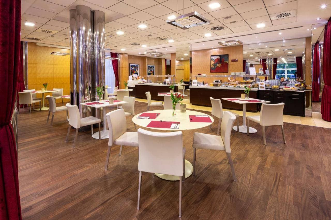 Crowne Plaza Padova by IHG 10