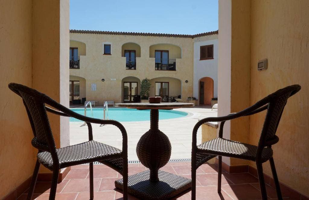 Hotel Monti di Mola 7