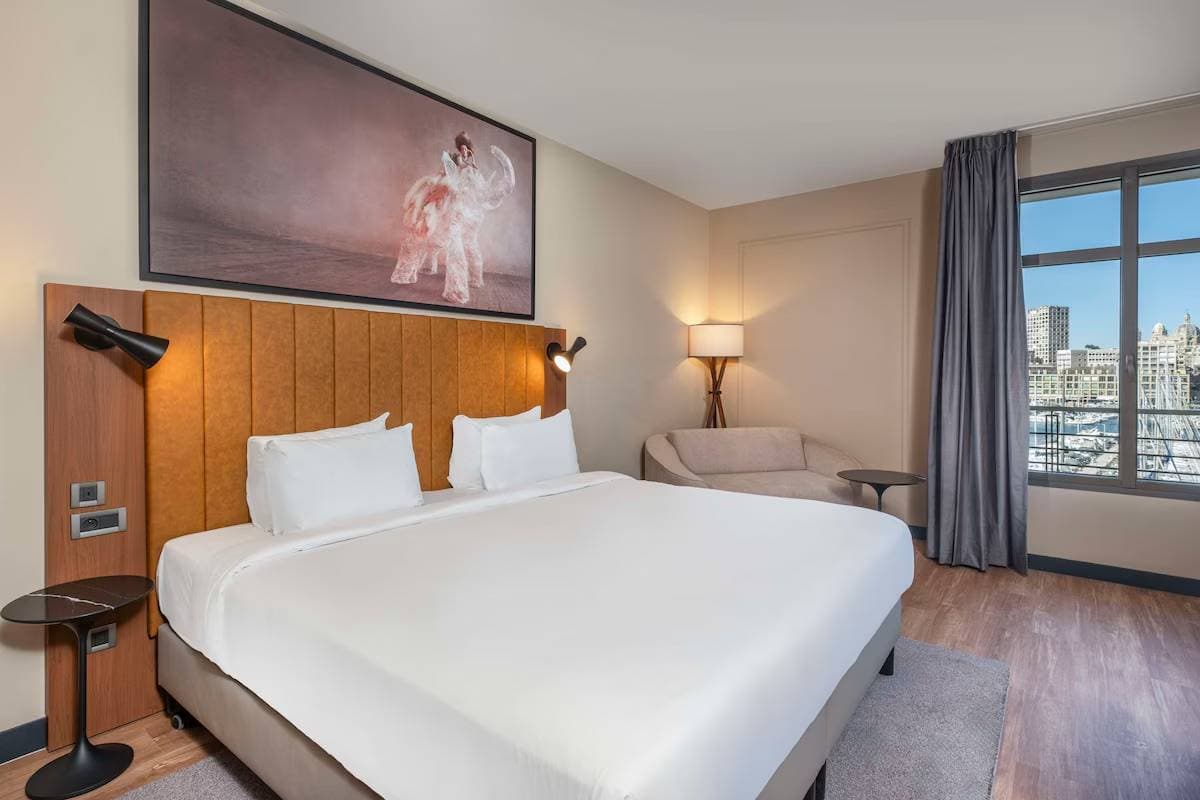 Radisson Blu Hotel Marseille 13