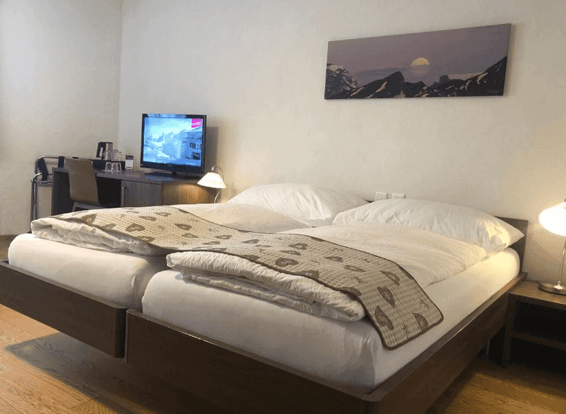 Hotel Crystal 12