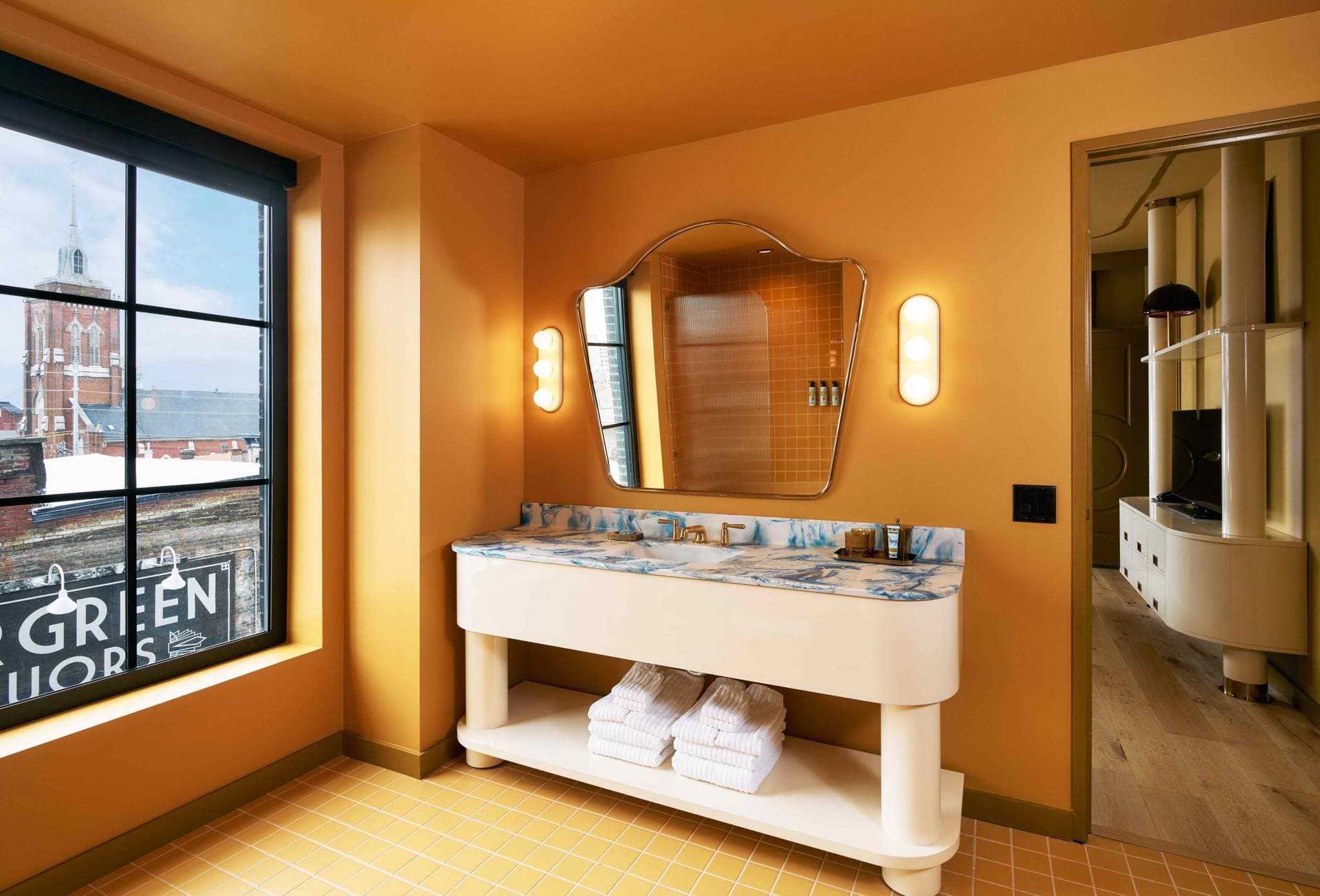 Hotel Genevieve 11