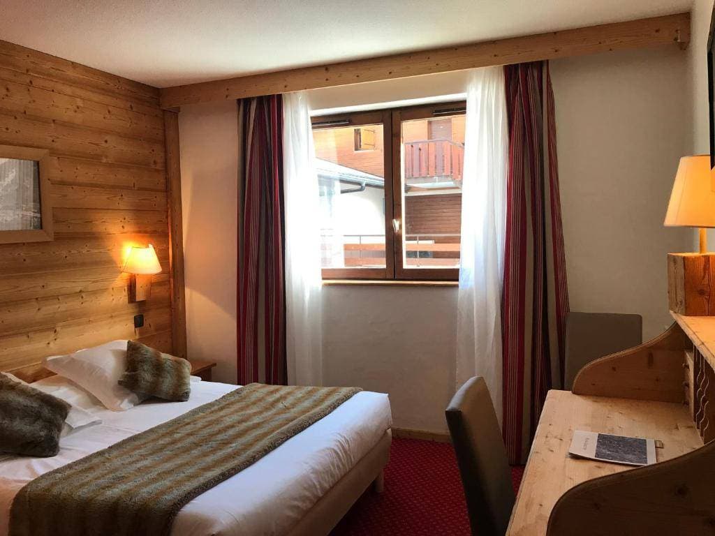 L'Hôtel Alpen Roc 13