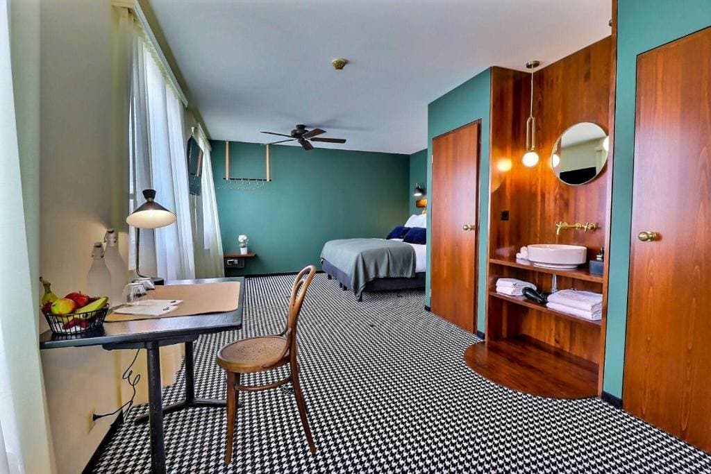 Hôtel Brasserie Le Tonnelier 12