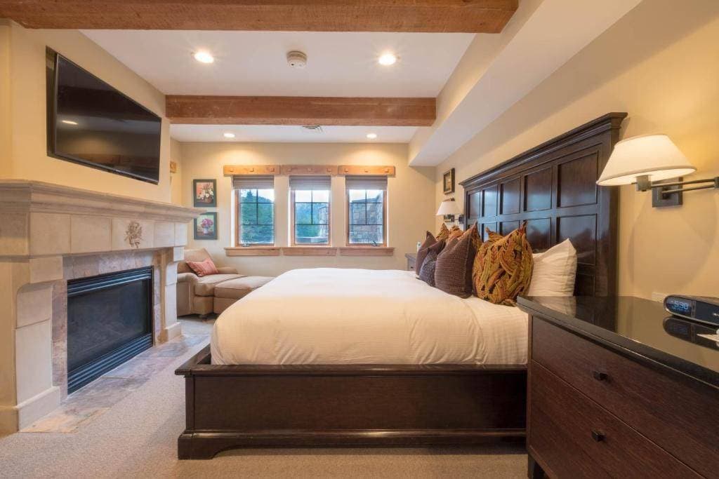 The Chateaux Deer Valley 9