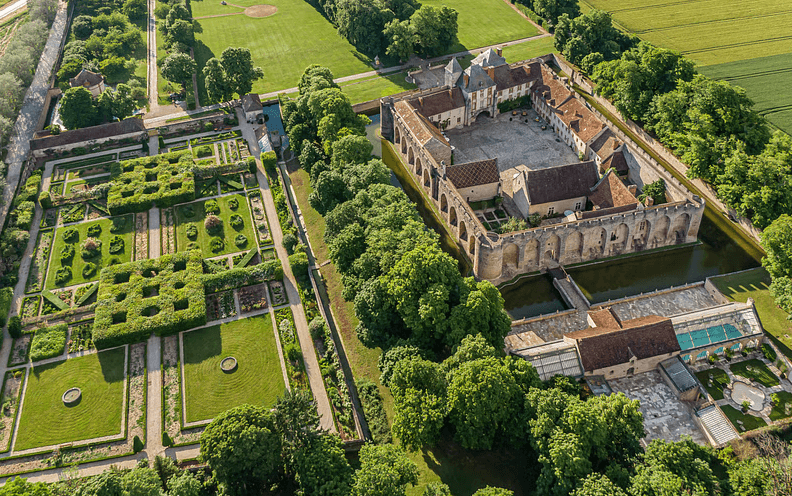 Le Château de Farcheville 1