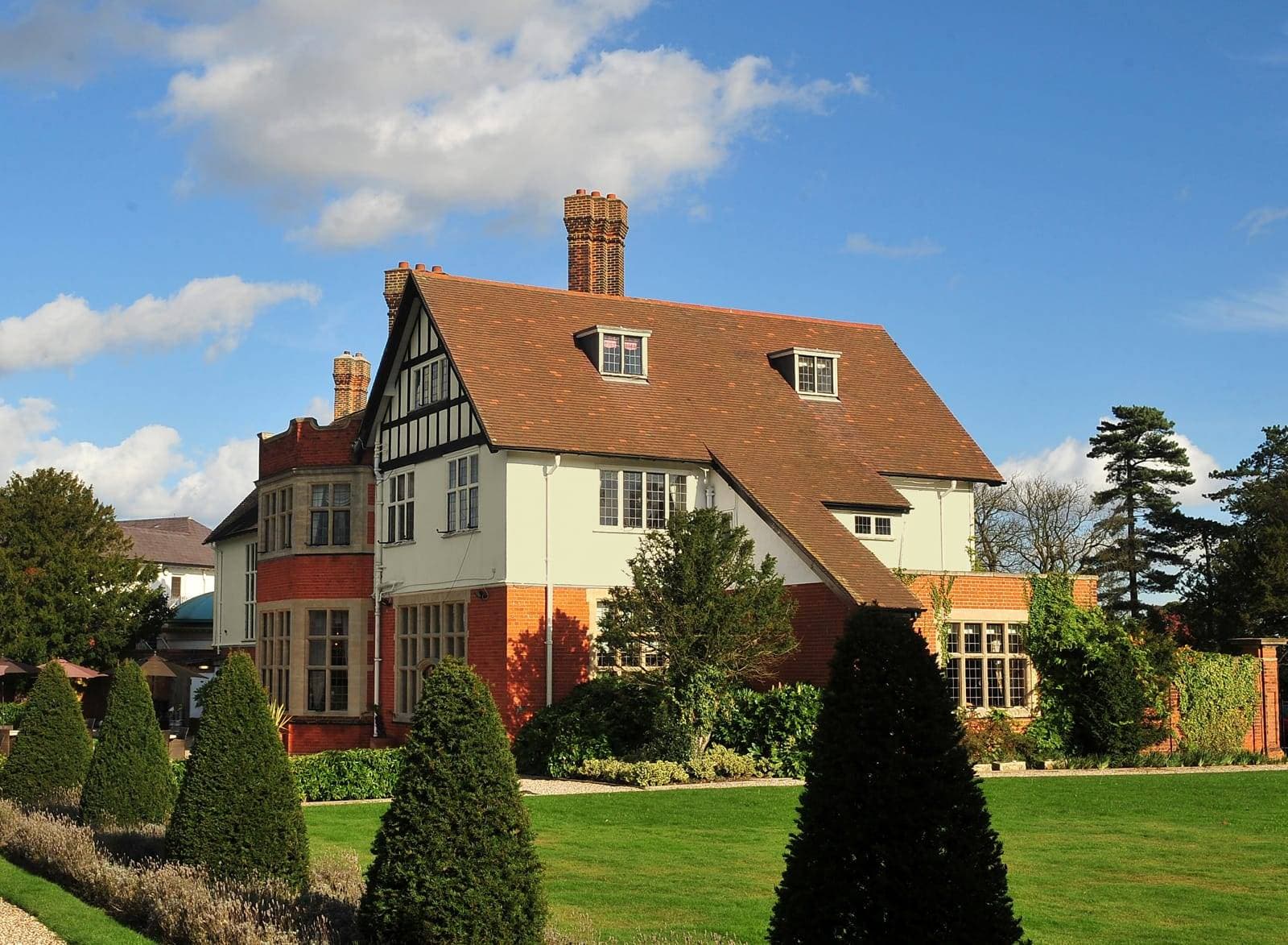 Greenwoods Hotel & Spa 6