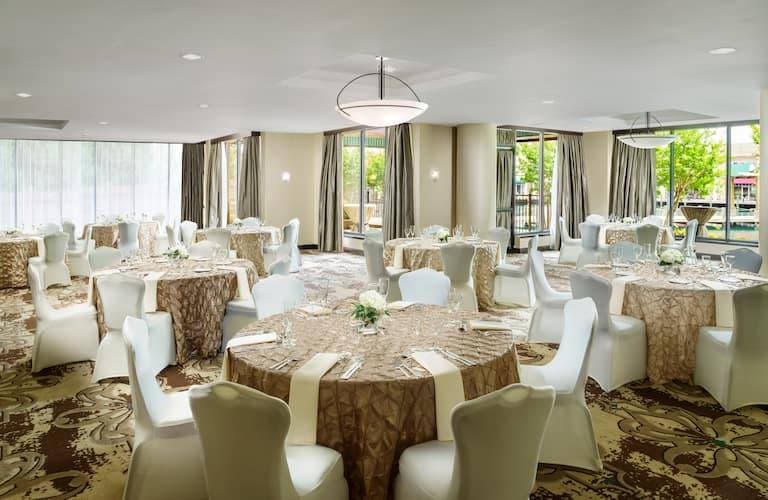 Hilton Charlotte University Place 24