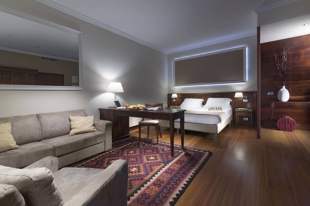 Hotel 2 Mari 8