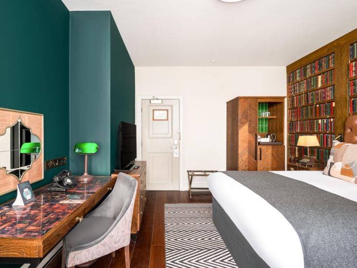 Hotel Indigo Edinburgh - Princes Street 11