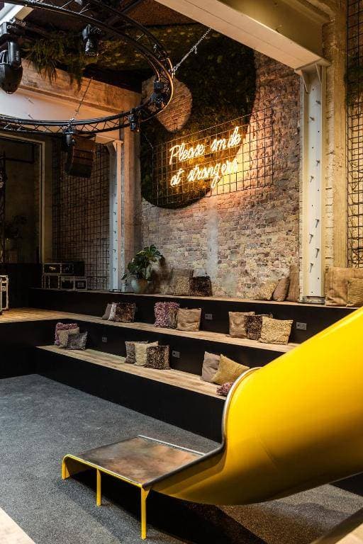 Upstairs Hotel 15