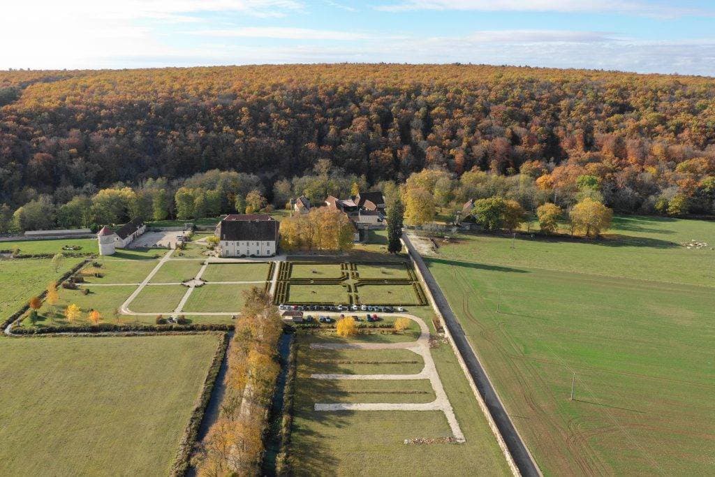 L'Abbaye de Reigny et le logis Saint-François 37