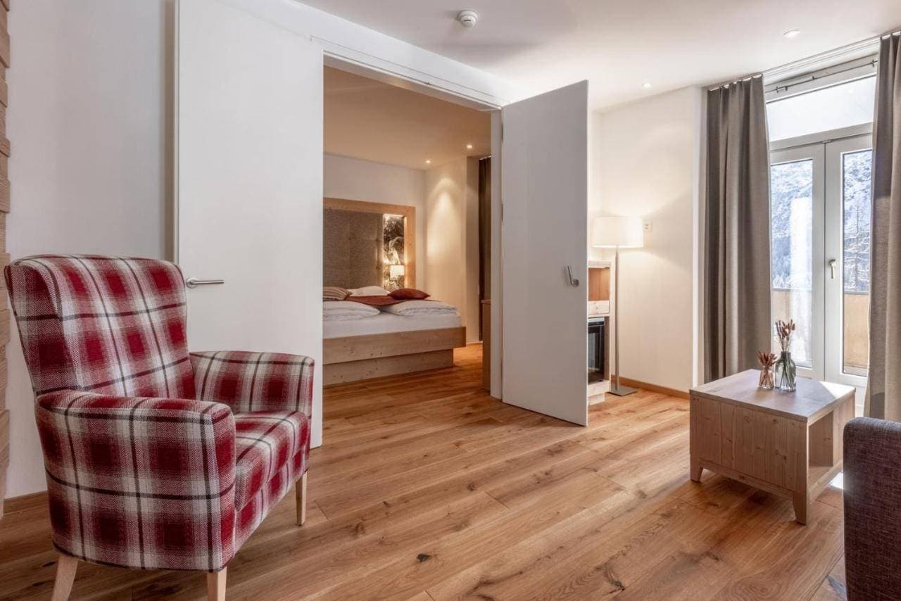 Blatter's Arosa Hotel 24