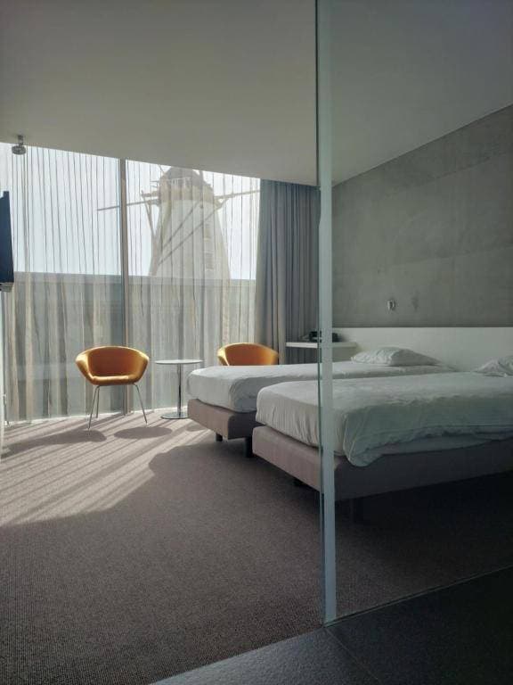 D-Hotel 7