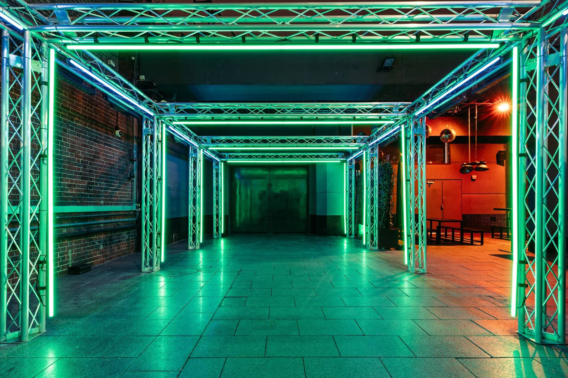 Impressive light rig entrance tunnel, customisable to your corporate colours