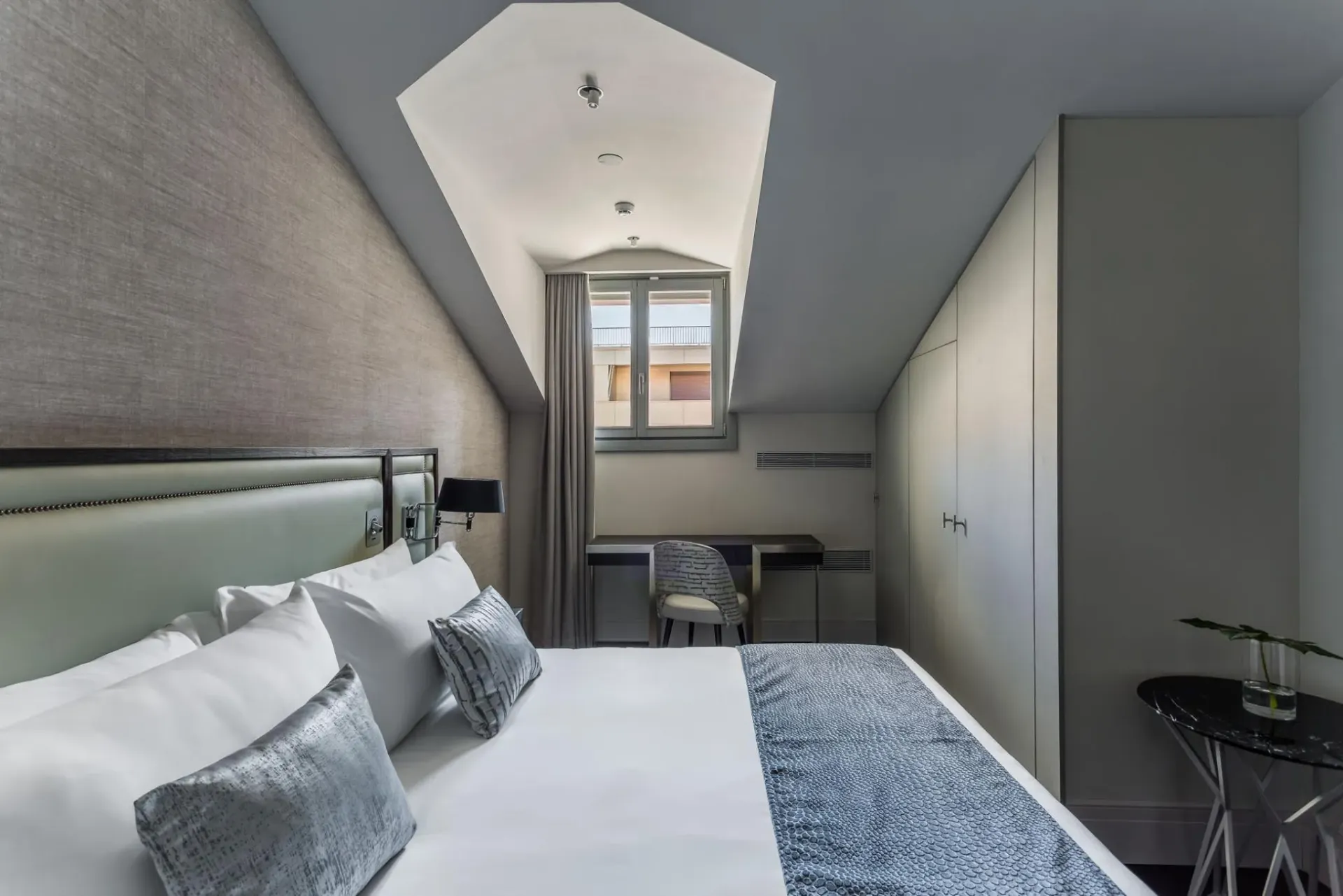 Room Mate Collection Gorka 23