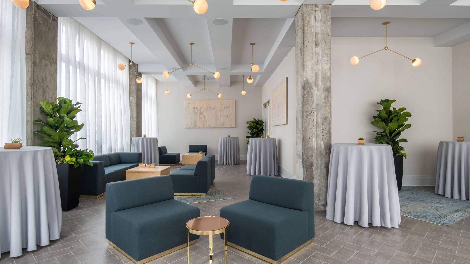 The Hi-Lo Hotel, Autograph Collection 11