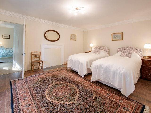 Howford House 17