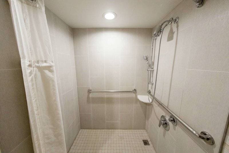 Embassy Suites by Hilton Lexington Green 13