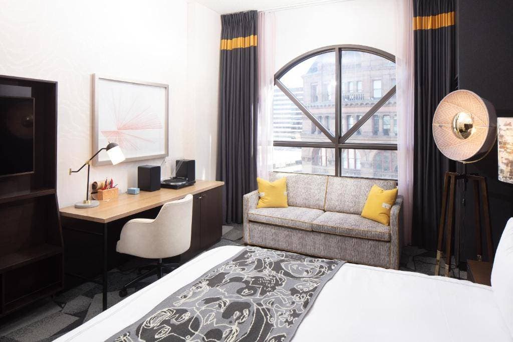 Saint Kate – The Arts Hotel 9