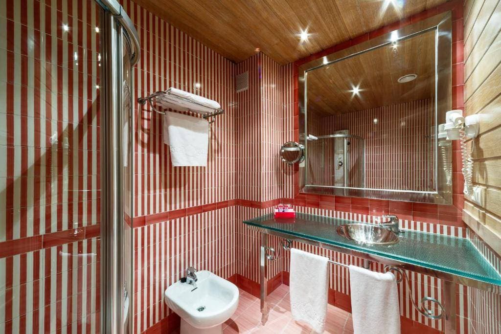 Hotel Azofra 17