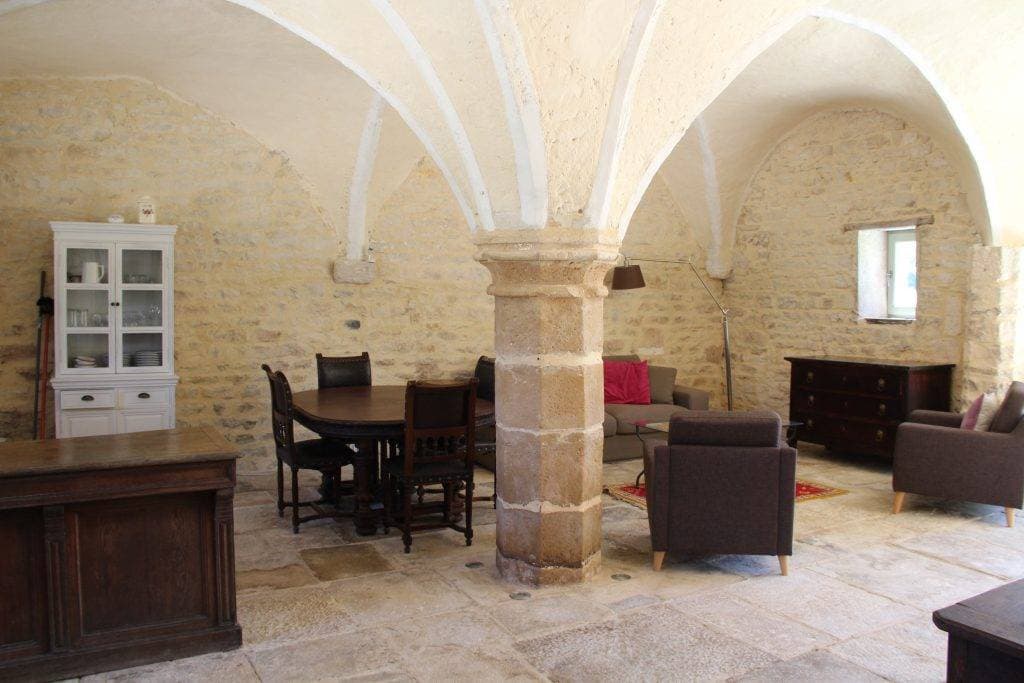 L'Abbaye de Reigny et le logis Saint-François 19