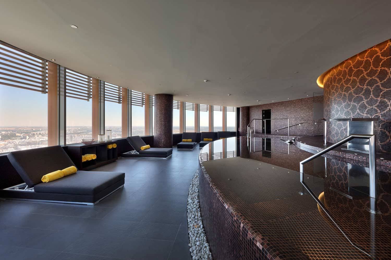 Eurostars Torre Sevilla 11