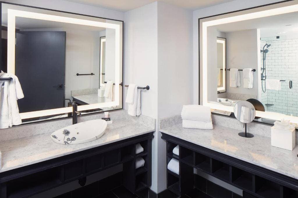 Saint Kate – The Arts Hotel 12